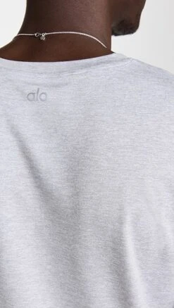 Alo Yoga Conquer Crewneck Tee 13 Alo Yoga Conquer Crewneck Tee -Shopbop aloyg302731c46f 1671206918282 2 0. UX357 QL90