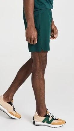 Alo Yoga 7" Traction Shorts -Shopbop aloyg3028238833 1675285793965 2 0. UX357 QL90