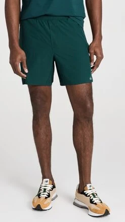 Alo Yoga 7" Traction Shorts -Shopbop aloyg3028238833 1675285794132 2 0. UX357 QL90