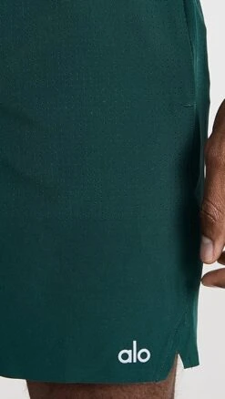 Alo Yoga 7" Traction Shorts -Shopbop aloyg3028238833 1675285795582 2 0. UX357 QL90
