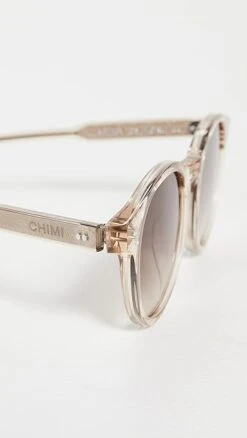 Chimi 03 Sunglasses -Shopbop chimi3002311947 1623000130324 2 0. UX357 QL90