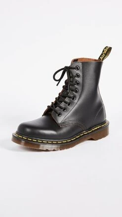 Dr. Martens 1460 Vintage 8 Eye Boots
