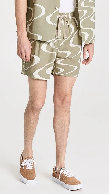 FRAME Abstract Wave Graphic Shorts (6" Inseam) 3 FRAME Abstract Wave Graphic Shorts (6" Inseam)