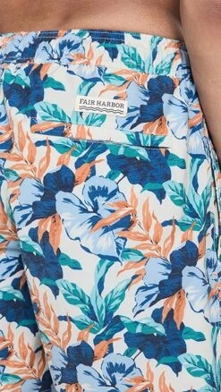 Fair Harbor The Bayberry 7" Swim Trunks -Shopbop frhar300262028c 1677180963612 2 0. UX357 QL90