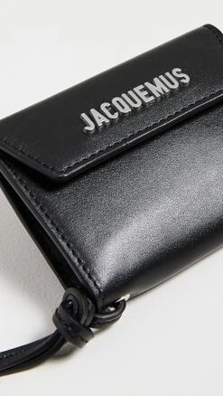 Jacquemus Le Porte Jacquemus -Shopbop jcque310091071b 1667518195730 2 0. UX357 QL90