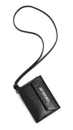 Jacquemus Le Porte Jacquemus -Shopbop jcque310091071b 1667518196170 2 0. UX357 QL90