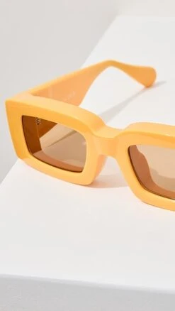 Jacquemus Les Lunettes Tupi Sunglasses -Shopbop jcque310571ef54 1681942475938 2 0. UX357 QL90
