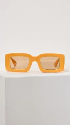 Jacquemus Les Lunettes Tupi Sunglasses -Shopbop jcque310571ef54 1681942476158 2 0. UX357 QL90