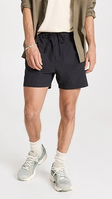 Madewell Seersucker 4.25" Pull On Shorts 9 Madewell Seersucker 4.25" Pull On Shorts - Image 7