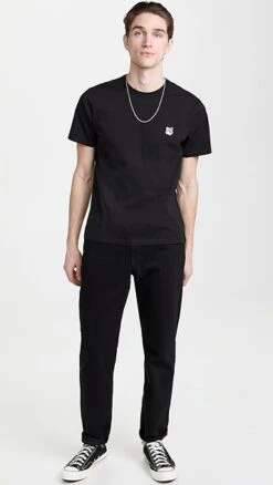 Maison Kitsune Grey Fox Head Patch Classic Tee -Shopbop maisk311731071b 1646328481030 2 0. UX357 QL90