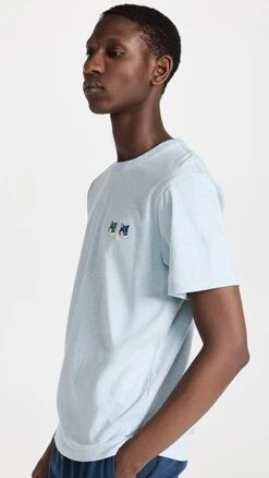 Maison Kitsune Double Monochrome Fox Head Patch Classic Tee -Shopbop maisk312401f577 1680813396192 2 0. UX357 QL90