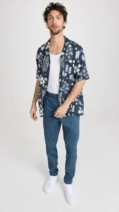 Onia Garment Dye Elasticated Chino Pants 12 Onia Garment Dye Elasticated Chino Pants -Shopbop oniaa3051913003 1673990773457 2 0. UX357 QL90