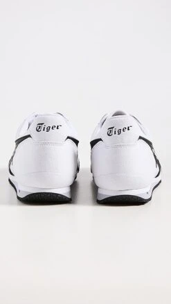 Onitsuka Tiger Traxy Trainers -Shopbop onits3019011656 1662729348294 2 0. UX357 QL90