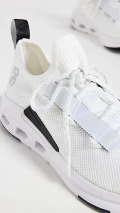 On Cloudeasy Sneakers -Shopbop onrun302451c7db 1659561071265 2 0. UX357 QL90