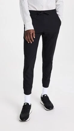 Reigning Champ Coach's Joggers 15 Reigning Champ Coach's Joggers -Shopbop reign306331cd2d 1674762690531 2 0. UX357 QL90