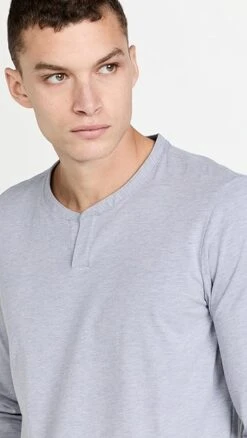 Rhone Everyday Essentials Lounge Henley -Shopbop rhone3013044758 1637175207207 2 0. UX357 QL90