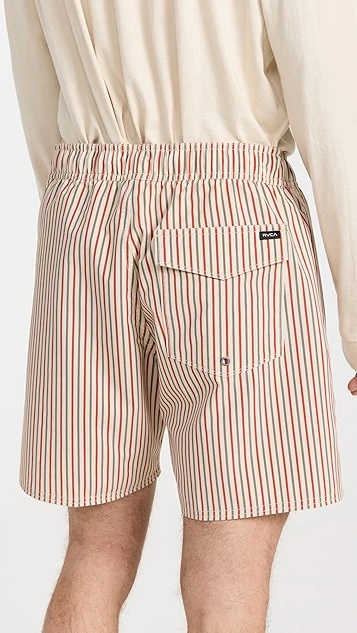 RVCA Va Pigment Print Elastic 7" Shorts 4 RVCA Va Pigment Print Elastic 7" Shorts - Image 2