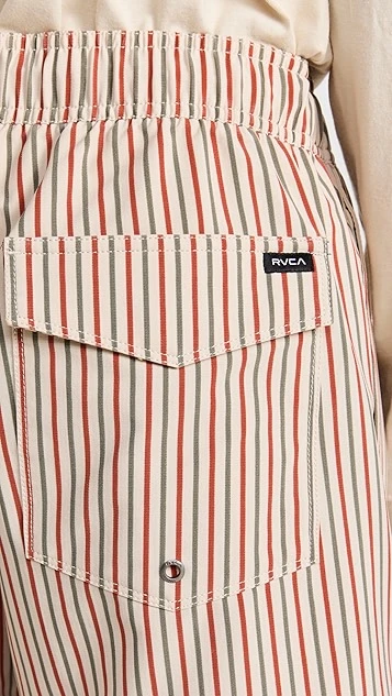 RVCA Va Pigment Print Elastic 7" Shorts 9 RVCA Va Pigment Print Elastic 7" Shorts - Image 7