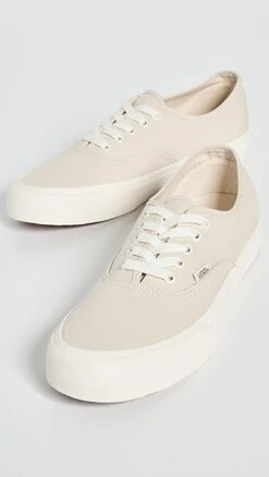 Vans Authentic VR3 -Shopbop vanss303361f250 1677538680386 2 0. UX357 QL90