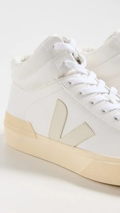 Veja Minotaur 10 Veja Minotaur -Shopbop vejaa305621e0d4 1661793235435 2 0. UX357 QL90