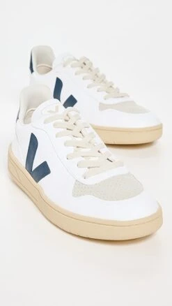Veja V-10 Sneakers -Shopbop vejaa306031c919 1675722183943 2 0. UX357 QL90