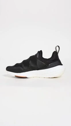Y-3 Y-3 Ultraboost 22 Sneakers -Shopbop ythre311361f83b 1665664090113 2 0. UX357 QL90