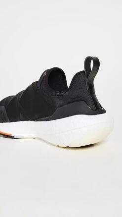 Y-3 Y-3 Ultraboost 22 Sneakers -Shopbop ythre311361f83b 1665664090381 2 0. UX357 QL90