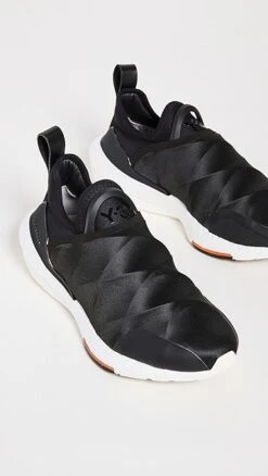 Y-3 Y-3 Ultraboost 22 Sneakers -Shopbop ythre311361f83b 1665664090539 2 0. UX357 QL90